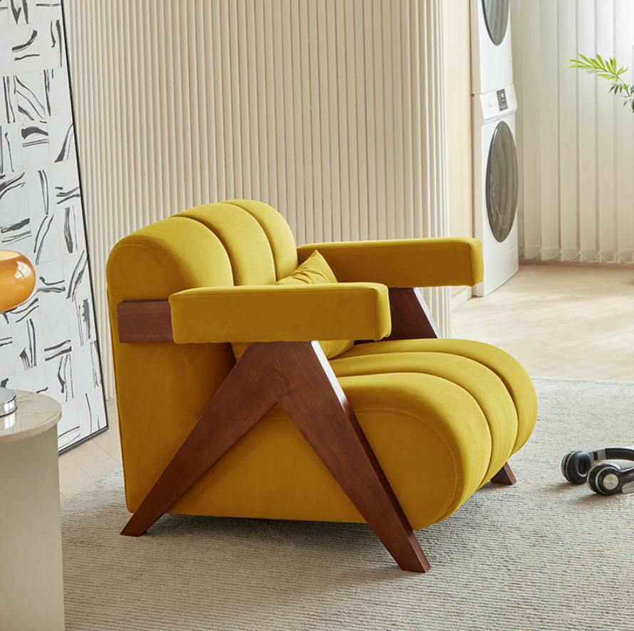 Hilla Lounge Chair