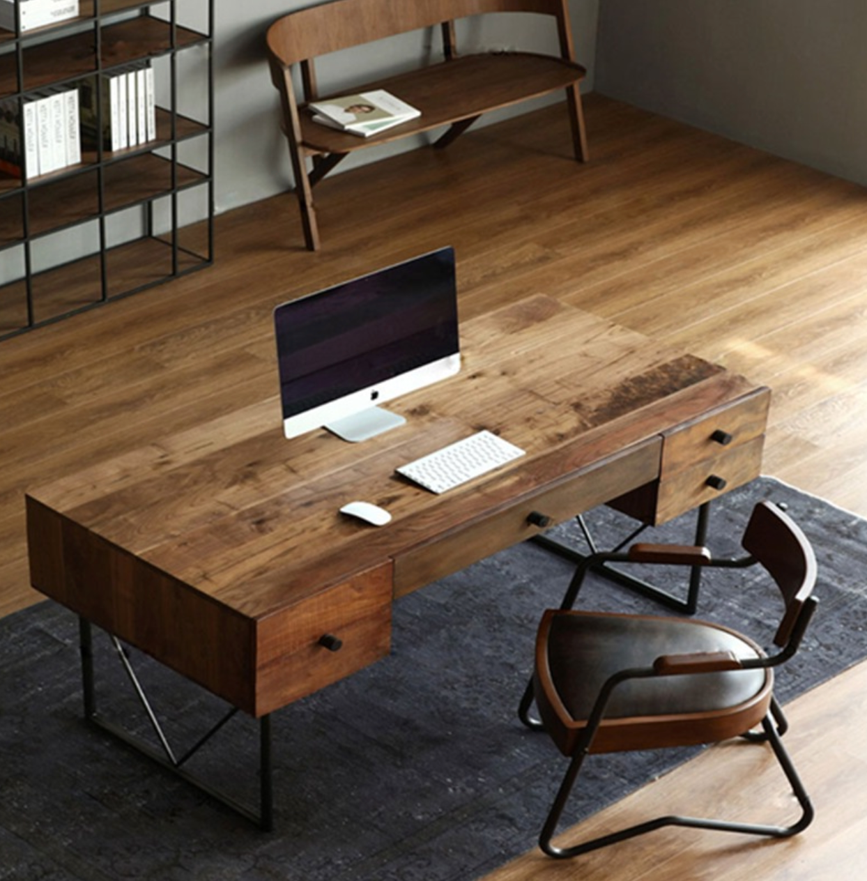 Þóra Solid Wood Office Desk - Arctic Lounge